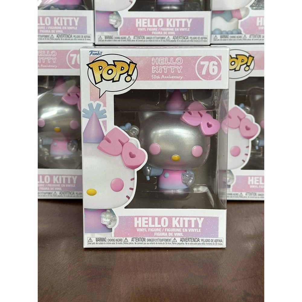 Sanrio HELLO KITTY w/ Balloon - Funko POP! #76 Collectible Vinyl Figure IN STOCK